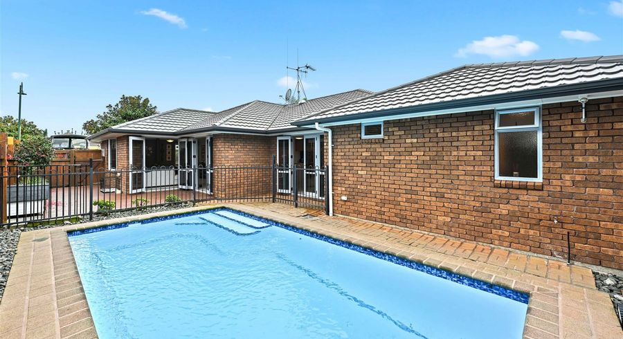  at 3 Milbrook Place, Chartwell, Hamilton