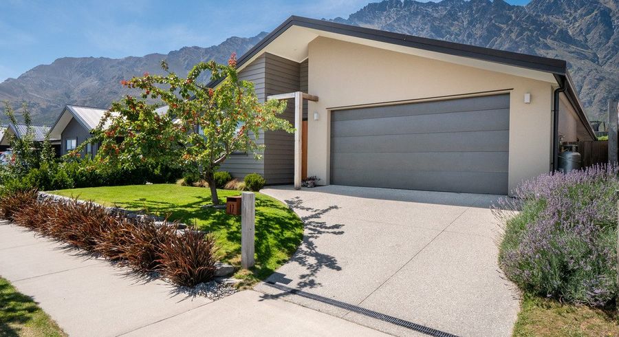  at 17 Howden Drive, Jacks Point, Queenstown-Lakes, Otago
