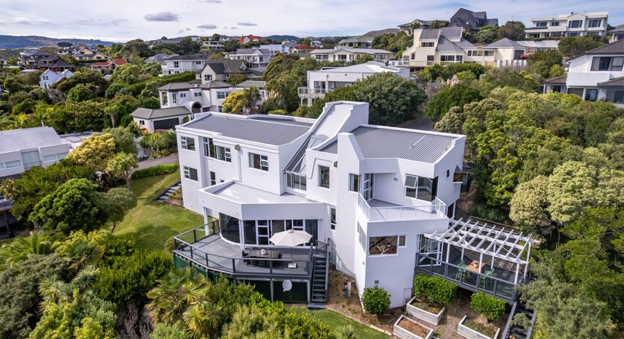  at 28 Molyneux Close, Whitby, Porirua, Wellington