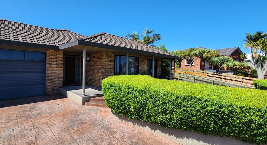  at 8 Frank Frethey Place, Highlands Park, New Plymouth, Taranaki