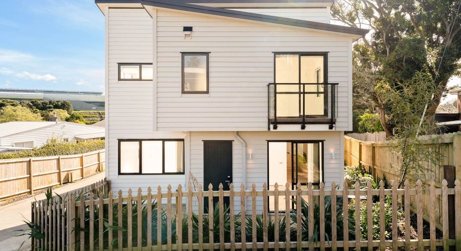  at 1/58 Sylvan Crescent, Te Atatu South, Waitakere City, Auckland