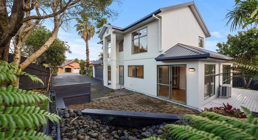  at 6 Chadlington Avenue, Henderson, Waitakere City, Auckland
