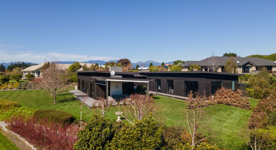  at 7 Ribbonwood Lane, Redwood Valley