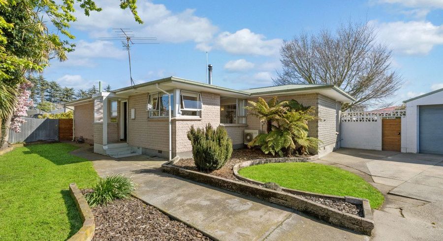  at 12 Roswell Place, Islington, Christchurch