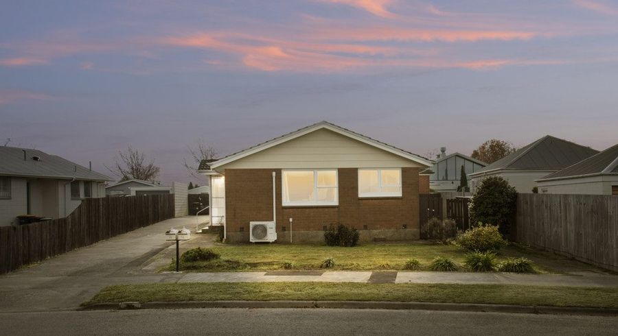  at 49 Charnwood Crescent, Bishopdale, Christchurch City, Canterbury