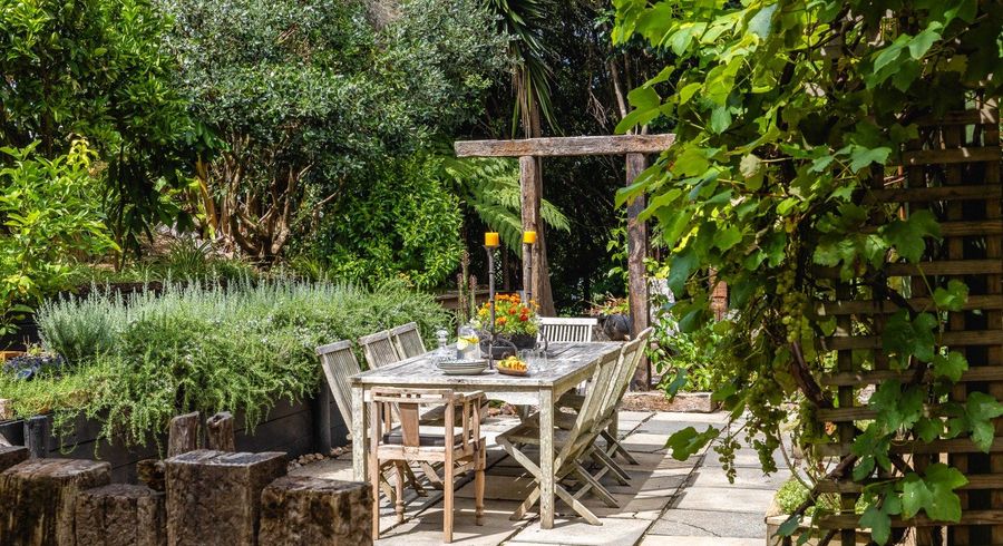  at 33 Beatty Parade, Surfdale, Waiheke Island, Auckland