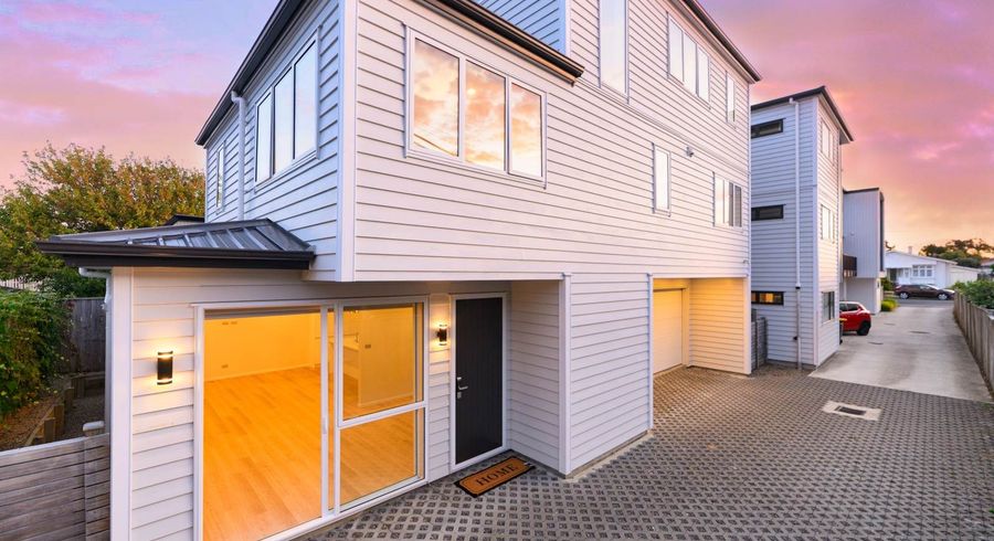  at 32C Ennismore Road, Mount Albert, Auckland City, Auckland