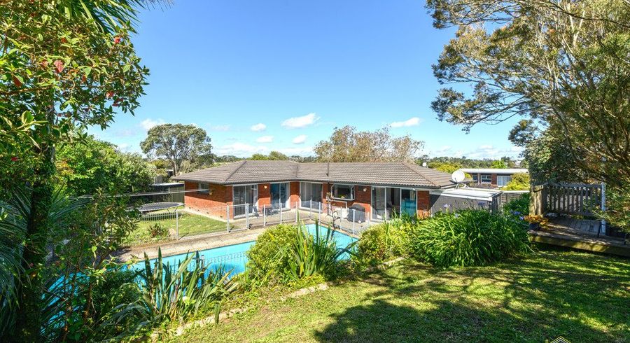  at 5 Tropicana Drive, Mount Roskill, Auckland