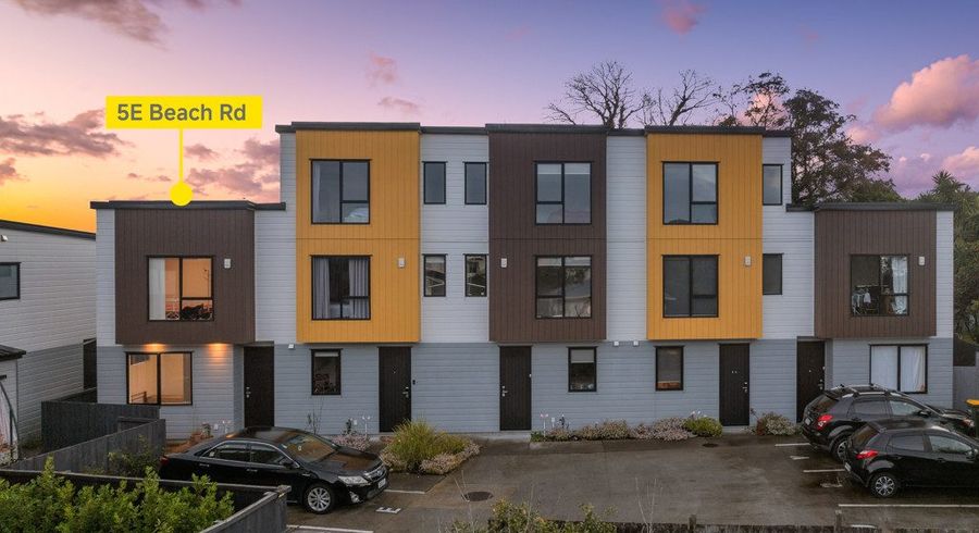  at 5E Beach Road, Te Atatu Peninsula, Waitakere City, Auckland