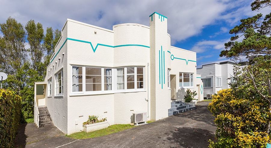  at 1060 Great North Road, Point Chevalier, Auckland