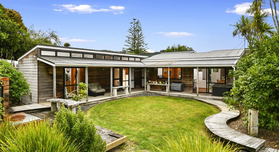  at 16 Opanuku Road, Henderson Valley, Auckland