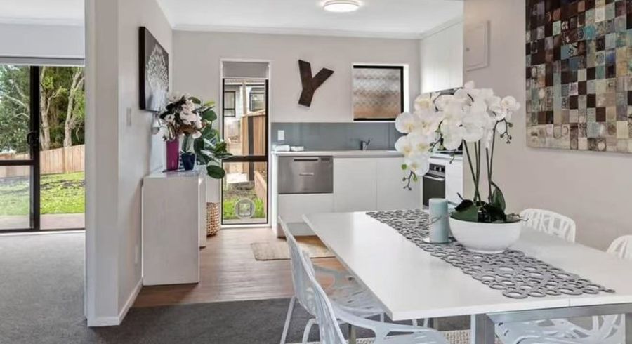  at 1/168 Luckens Road, West Harbour, Waitakere City, Auckland