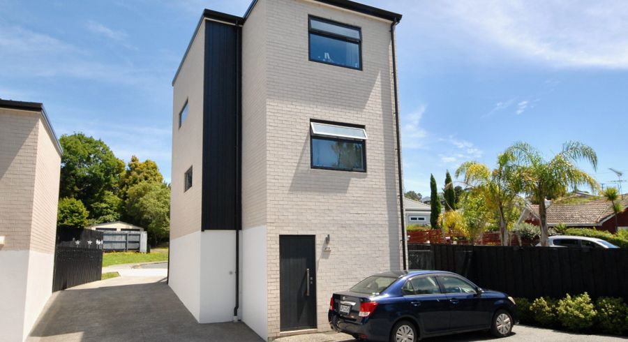  at 41a Camelot Place, Glenfield, North Shore City, Auckland