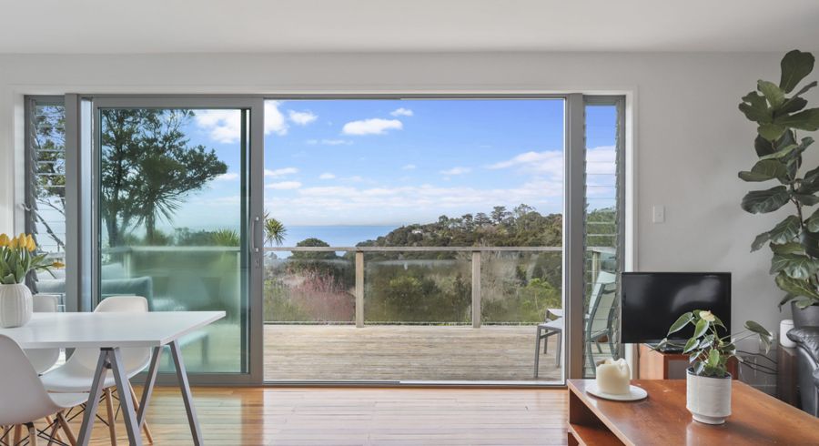 at 8 McEldowney Road, Titirangi, Waitakere City, Auckland