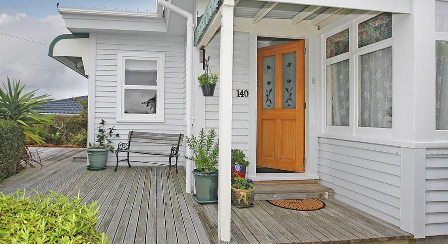  at 140 Severn Street, Island Bay, Wellington