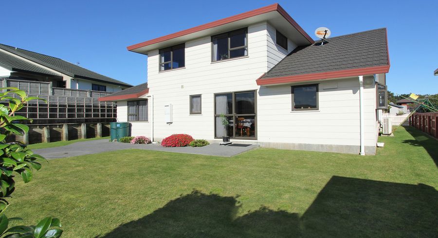  at 10 Peppertree Lane, Woodridge, Wellington