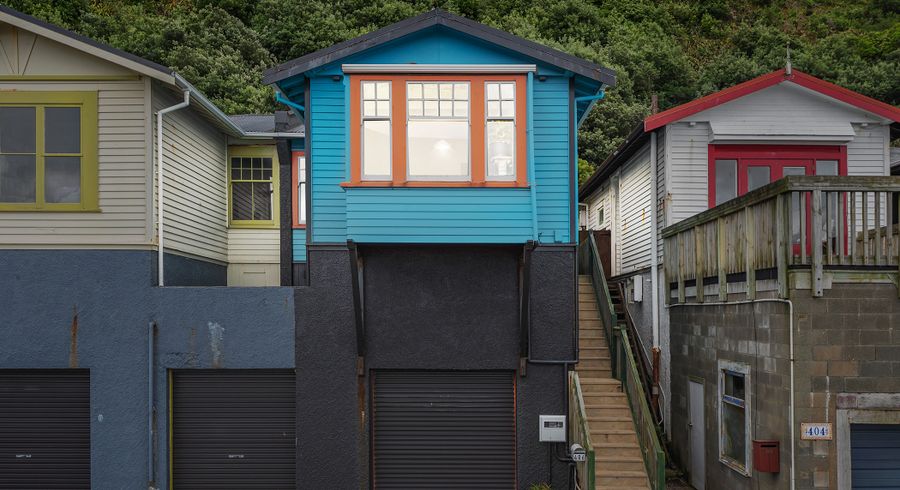  at 406 Queens Drive, Lyall Bay, Wellington