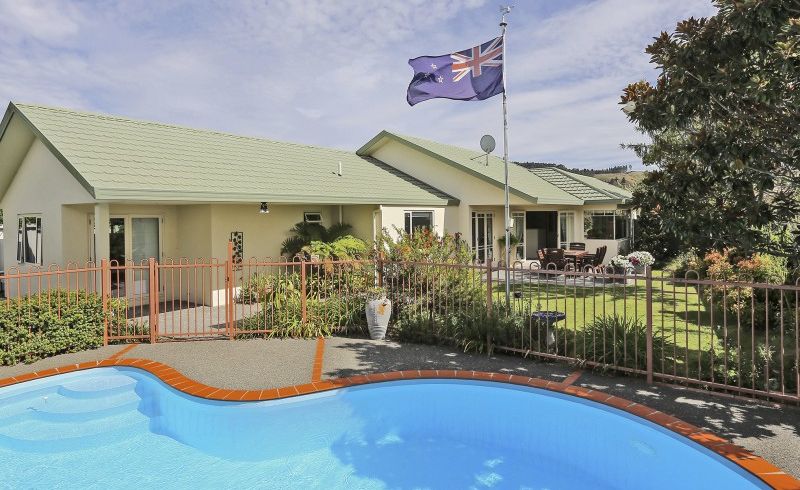  at 77 Kensington Drive, Taradale, Napier