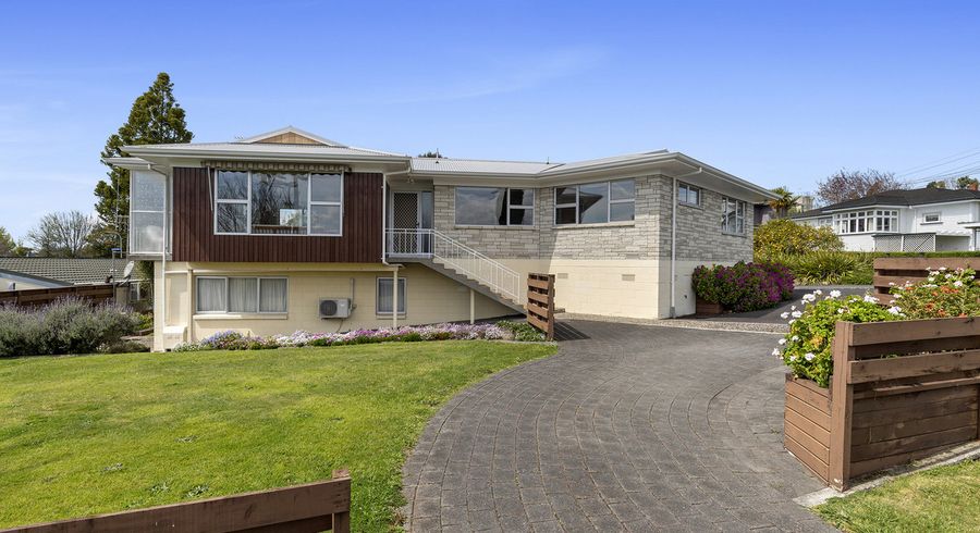  at 18 Hillcrest Road, Hillcrest, Hamilton