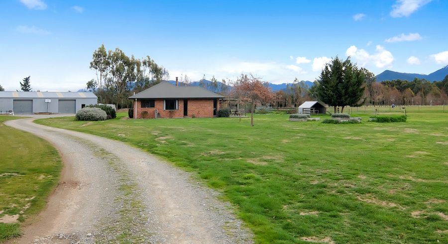  at 24 Seniors Road, Blenheim