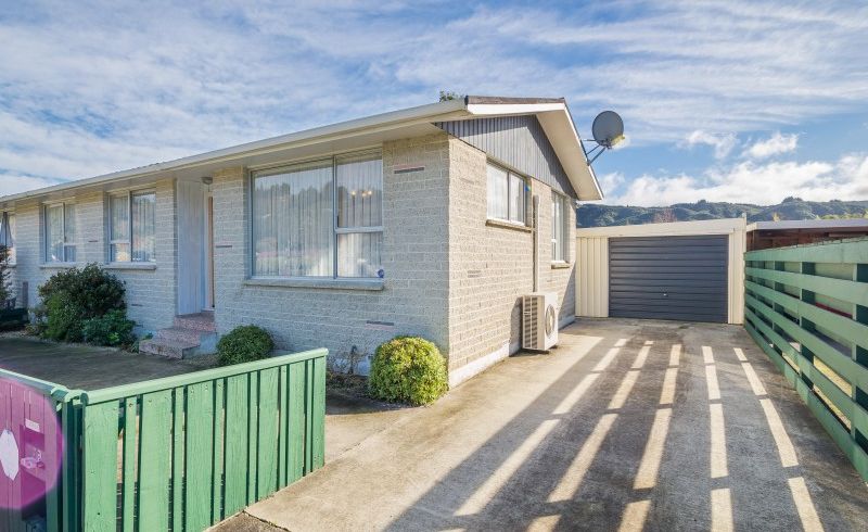  at 1/79 Hillside Drive, Maoribank, Upper Hutt