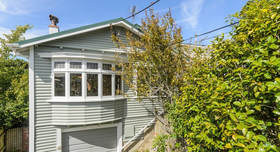 at 9 Norfolk Street, Northland, Wellington