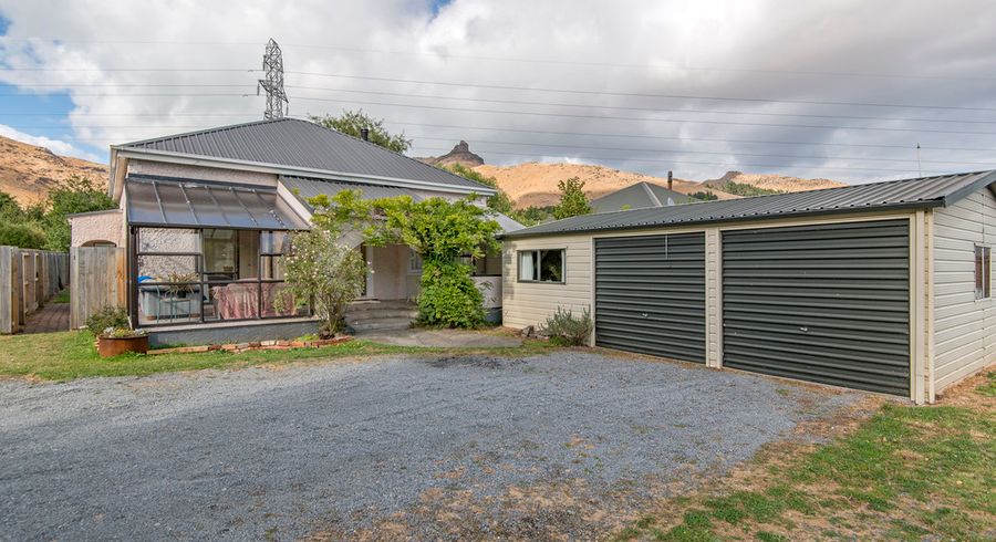  at 1 Cooks Lane, Heathcote Valley, Christchurch