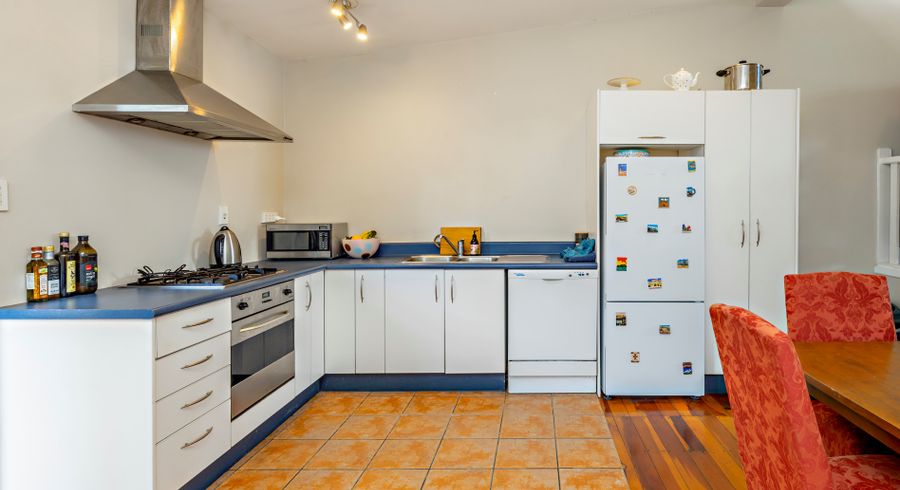  at 3205 Great North Road, New Lynn, Auckland