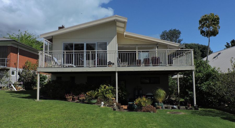  at 9 Patui Avenue, Thornton Bay