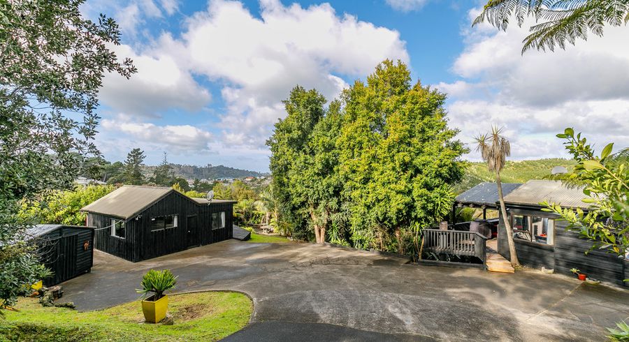  at 305 Duck Creek Road, Stillwater, Silverdale