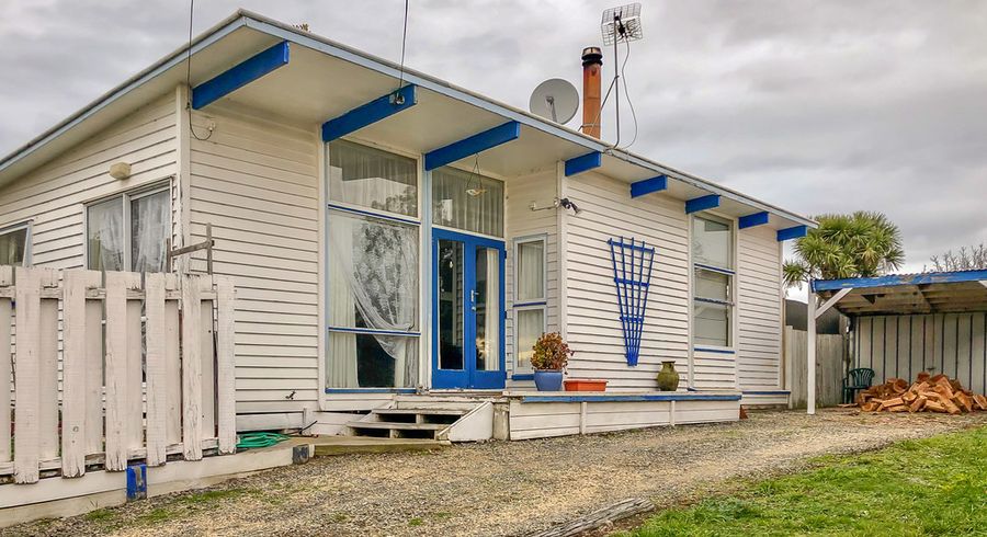  at 7 Rennie Place, The Pines Beach, The Pines Beach