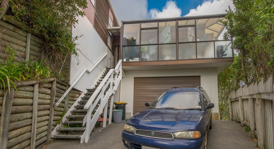  at 10 Creswick Terrace, Northland, Wellington
