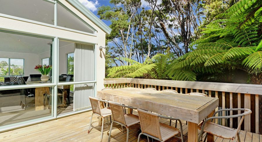  at 42 Glen Vista Place, Bayview, Auckland