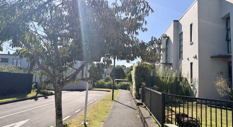  at 5 Samuel Pl, Stonefields, Auckland City, Auckland