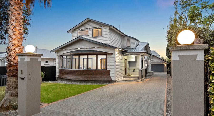  at 11 Adam Street, Greenlane, Auckland