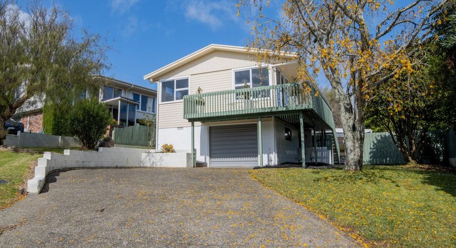  at 18 Blakeborough Drive, Forrest Hill, Auckland
