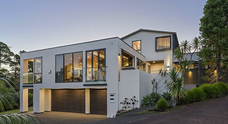  at 19 Centennial Place, Campbells Bay, Auckland