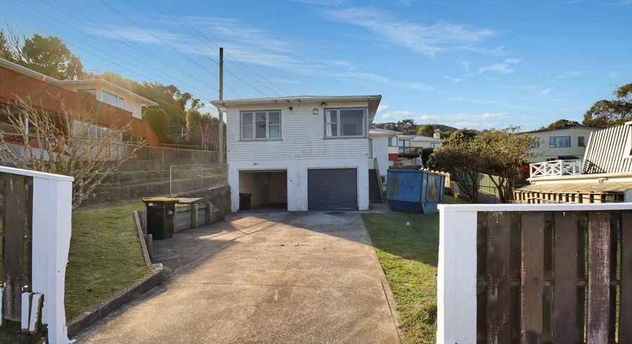  at 18 Arapiko Street, Johnsonville, Wellington, Wellington