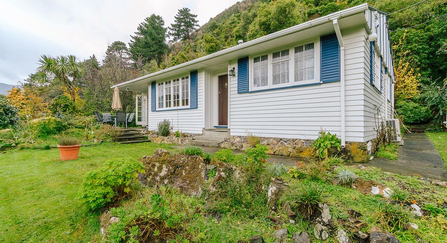  at 6 Beechwood Lane, Te Marua, Upper Hutt
