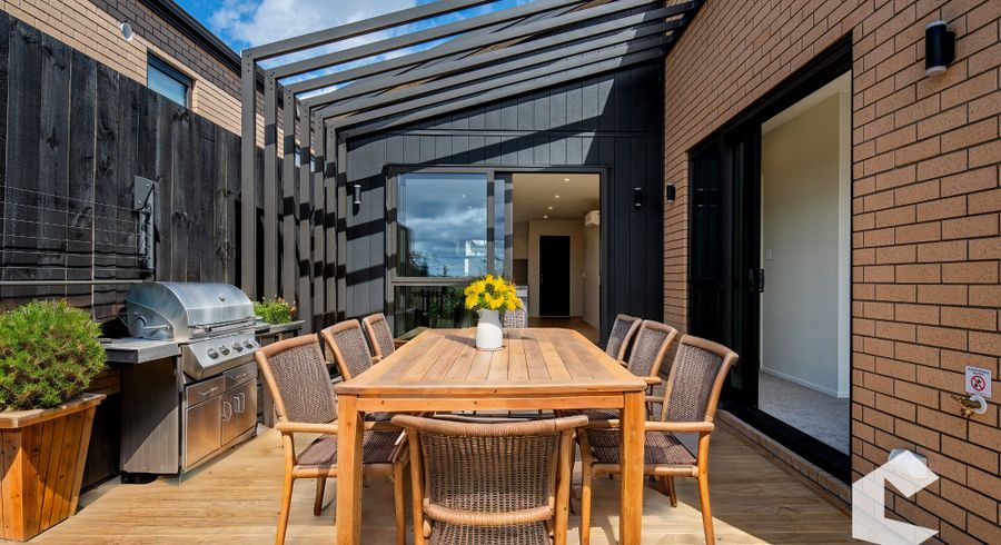  at 32 Paretao Street, Massey, Waitakere City, Auckland