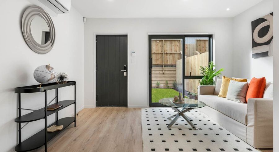  at 5/16 Reynella Drive, Massey, Waitakere City, Auckland