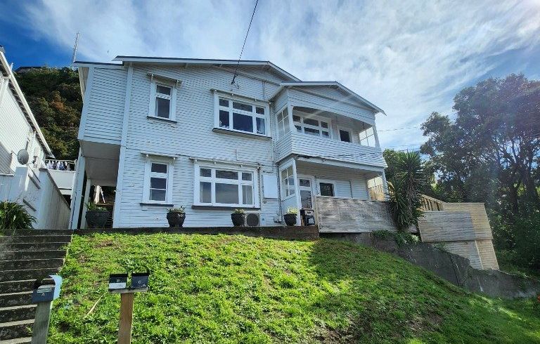  at 2/46 Queens Drive, Lyall Bay, Wellington, Wellington