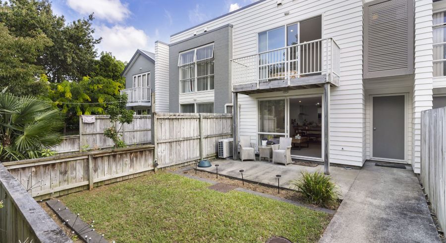  at 59 Phar Lap Crescent, Takanini, Auckland