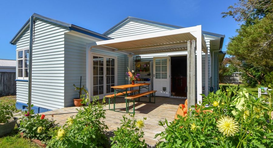  at 8 Kent Street, Carterton