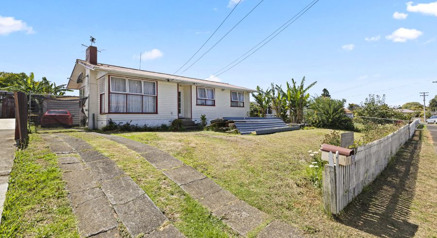  at 6 Geoffrey Place, Mangere East, Auckland