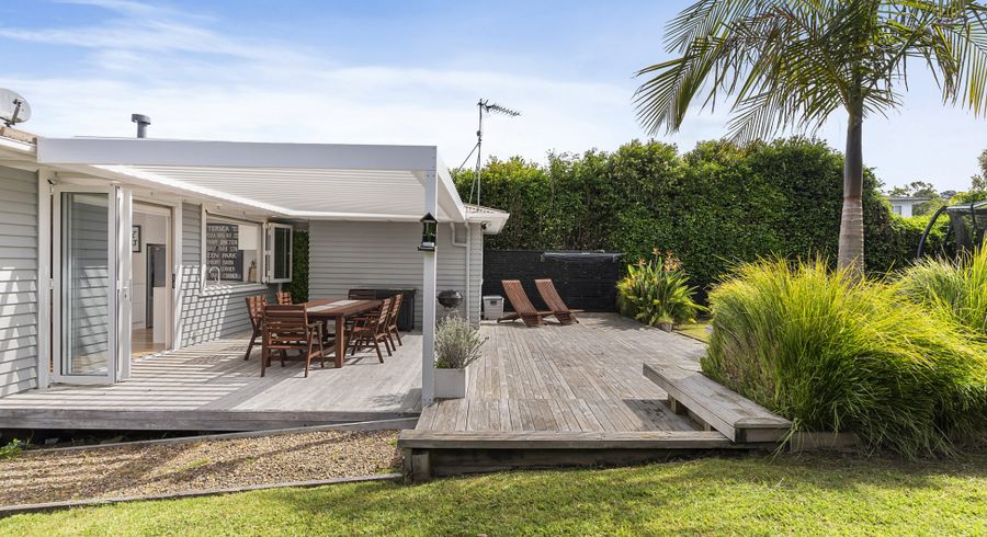  at 6 Castledine Crescent, Glen Innes, Auckland