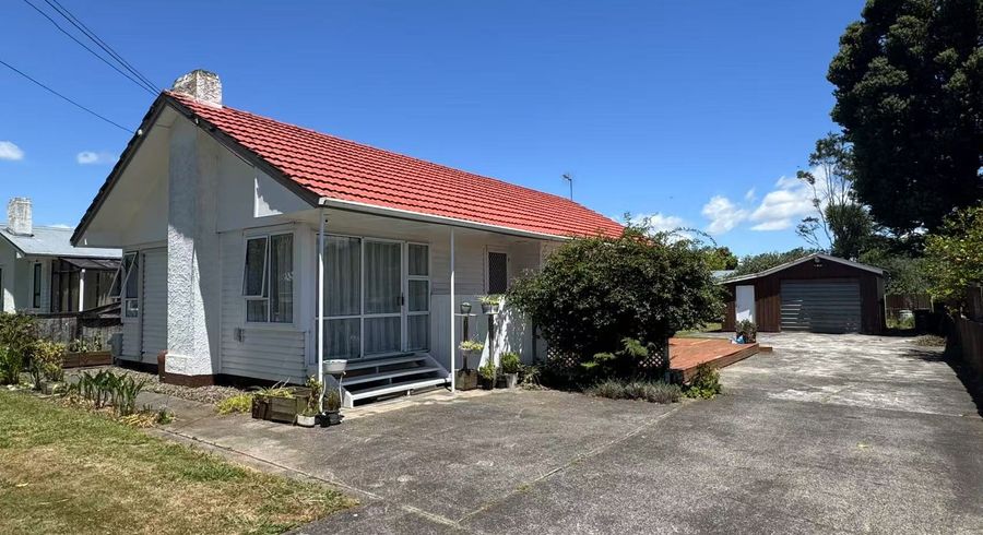  at 4 Cedar Place, Hillcrest, Hamilton