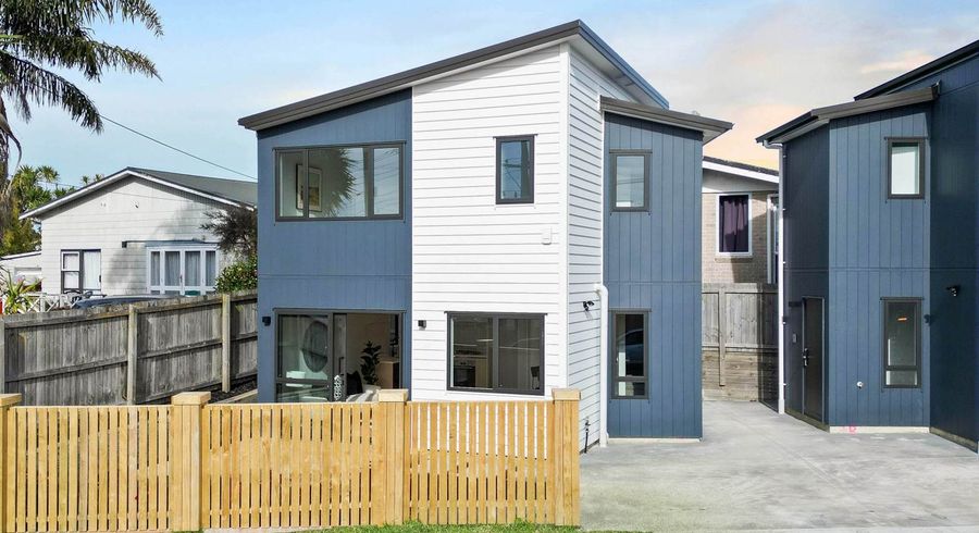  at 1A Meadow Crescent, Te Atatu South, Waitakere City, Auckland