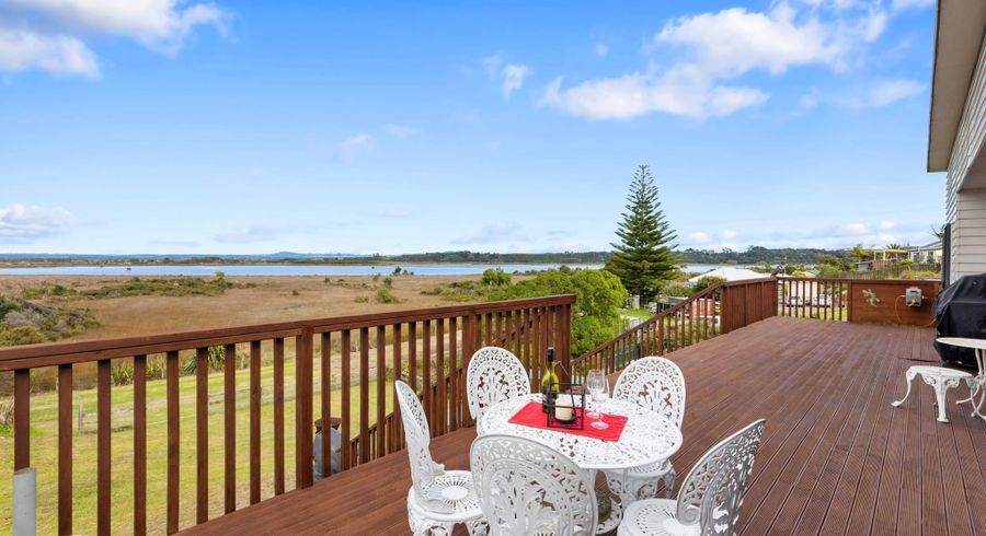  at 528 Pukehina Parade, Pukehina, Western Bay Of Plenty, Bay Of Plenty