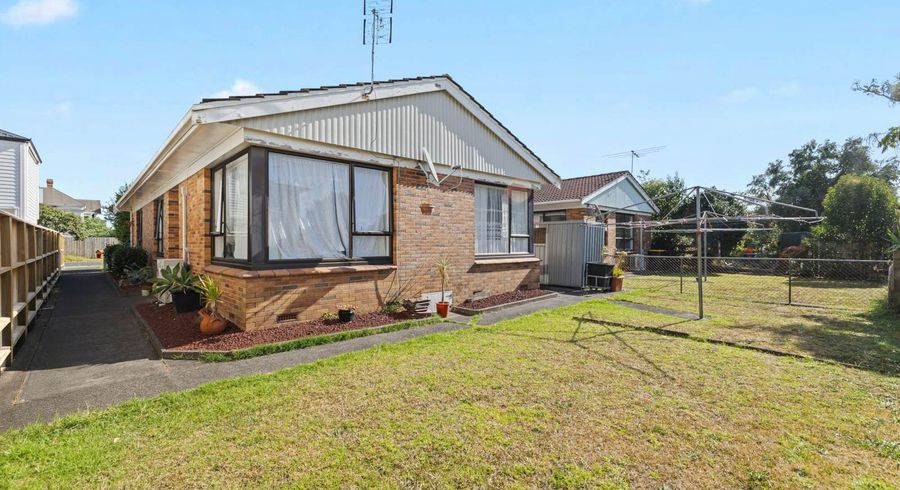  at 1 / 5 Norfolk Place, Papatoetoe, Manukau City, Auckland